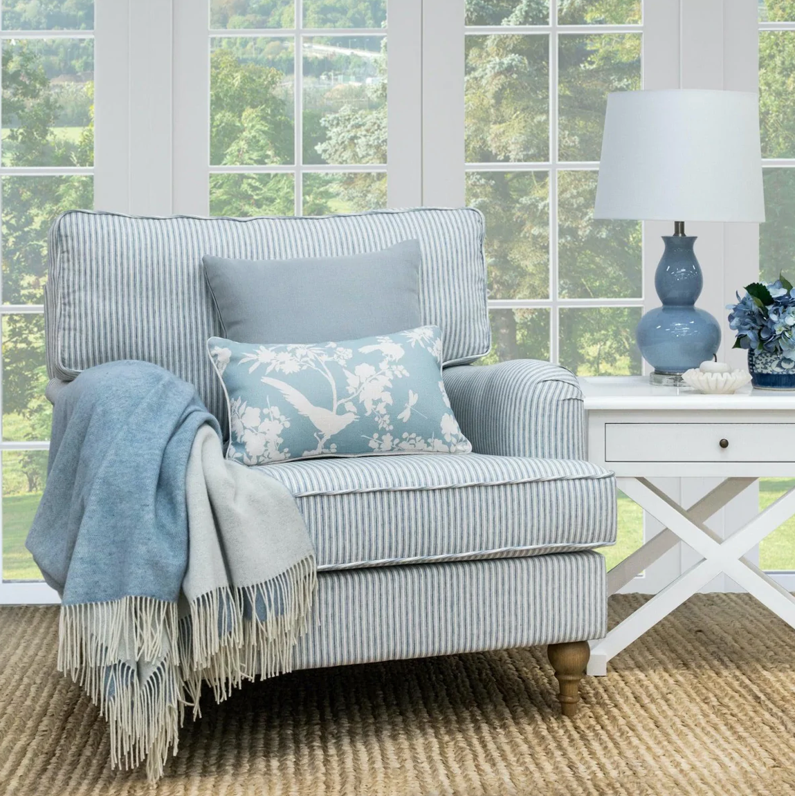 Choosing and incorporation armchairs into your hamptons home